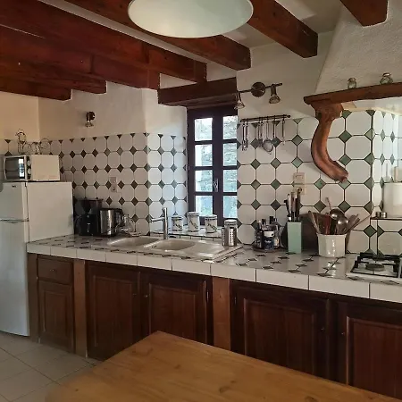 De Charme, Le Hameau De Valbonne