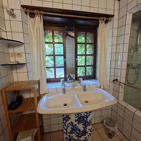 Nyaraló De Charme, Le Hameau De Valbonne Saint-André-de-Majencoules